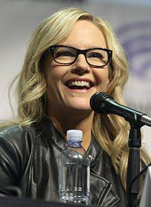 Rachael Harris Female.au